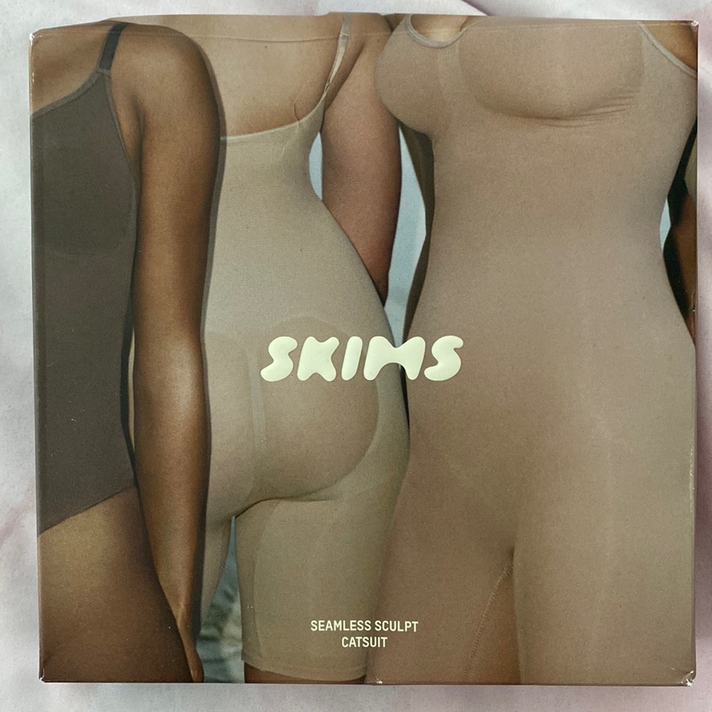NWT SKIMS seamless sculpt catsuit